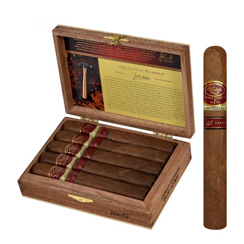 PADRON FAMILY RESERVE 45 / Caja 10 Puros.